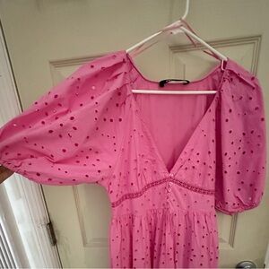 Midi Zara dress pink perfect for summer great fabric